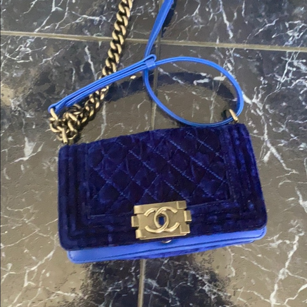 Chanel Boy Ruthenium Small BlueVelvet Shoulder Bag - Picture 9 of 16